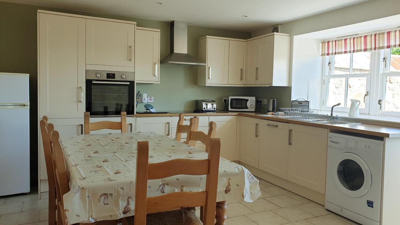 Old Farm Holiday Cottages - Scottish Borders Chirnside Exteriör bild