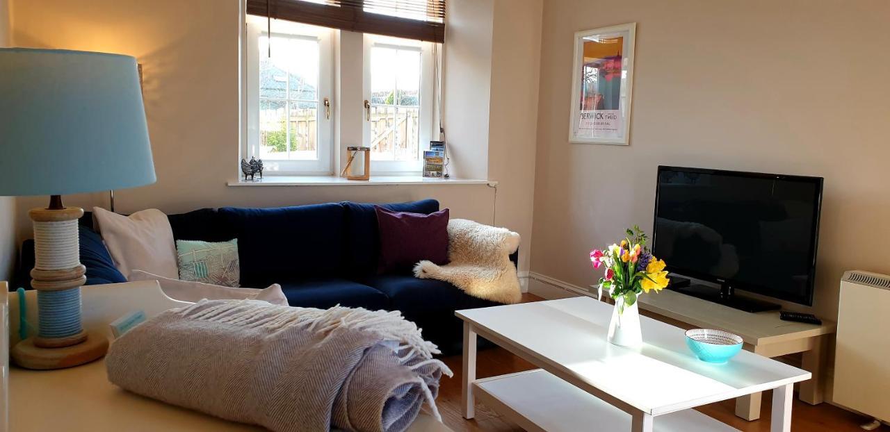 Old Farm Holiday Cottages - Scottish Borders Chirnside Exteriör bild